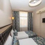 Tugra Hotell 3*