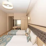 Tugra Hotell 3*